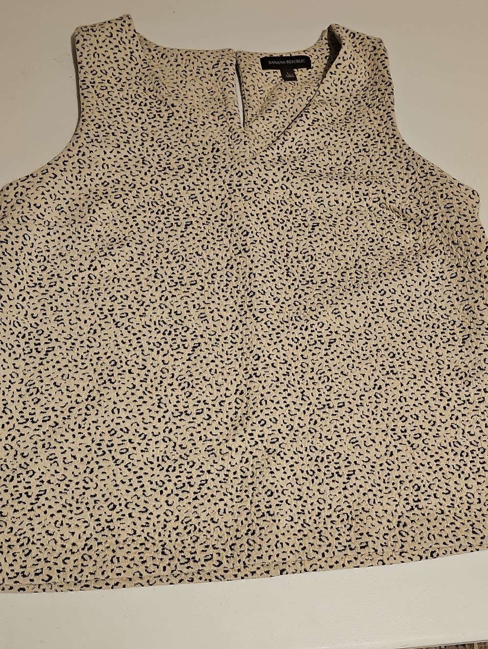 Banana Republic Cream Leopard-Print V-Neck Sleeveless Top